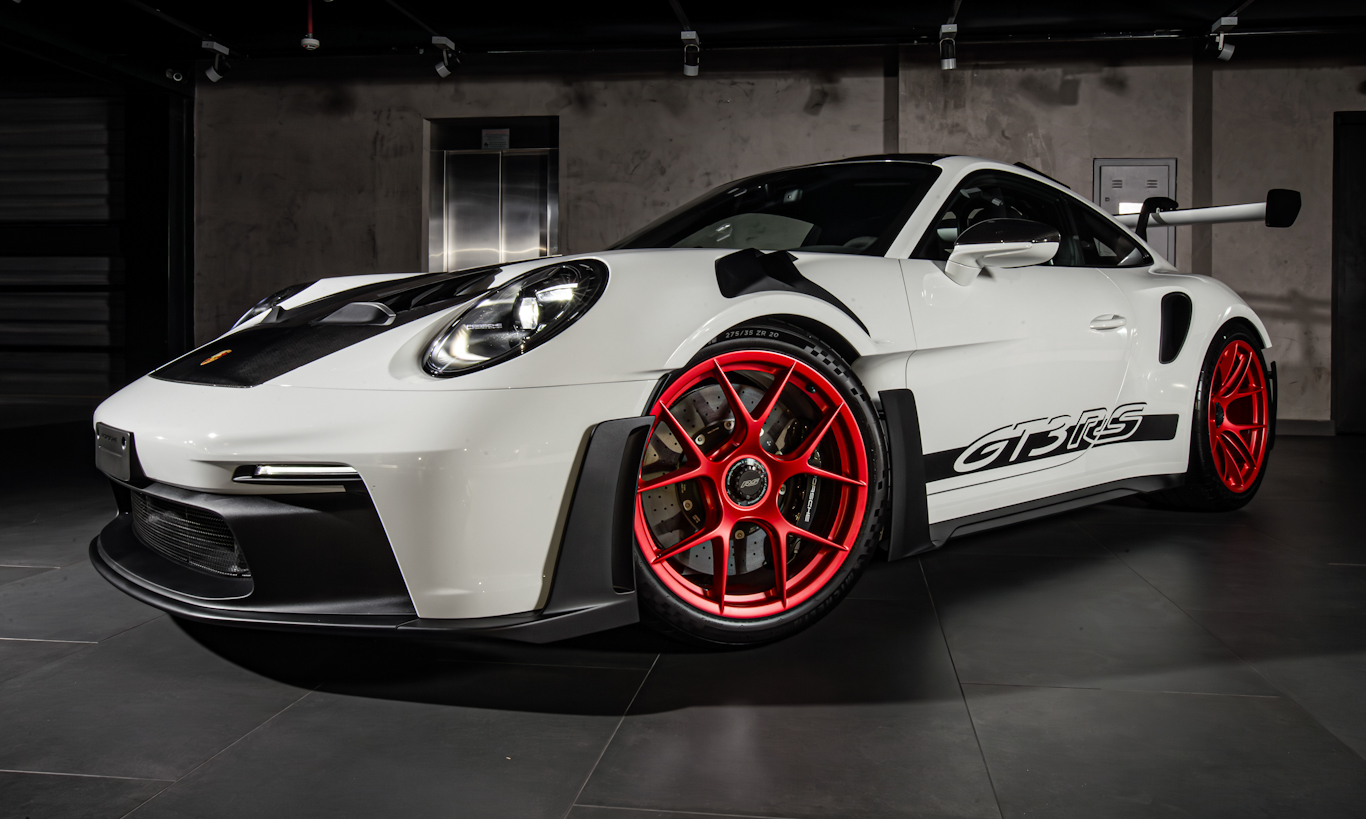 KO-GLOSS STUDIO プロフェッショナルカーラッピング